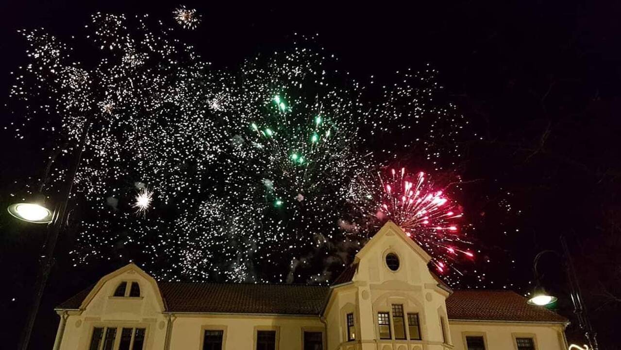 Palangoje įžiebta Kalėdų eglė