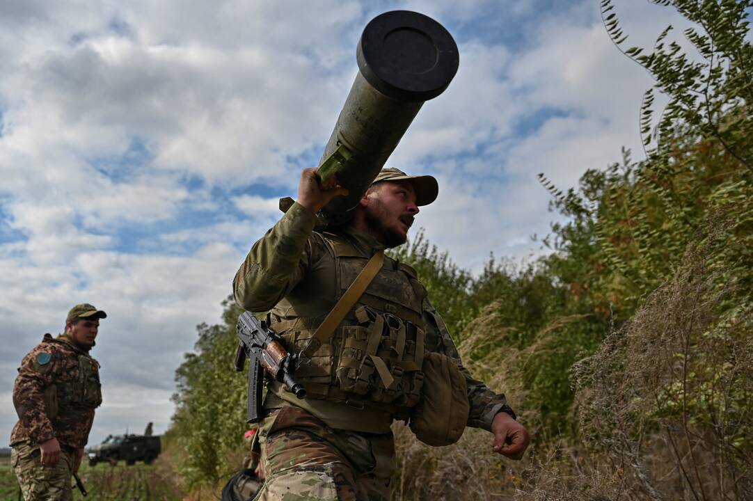 Rusams smogus Ukrainos miestams žuvo mažiausiai trys žmonės