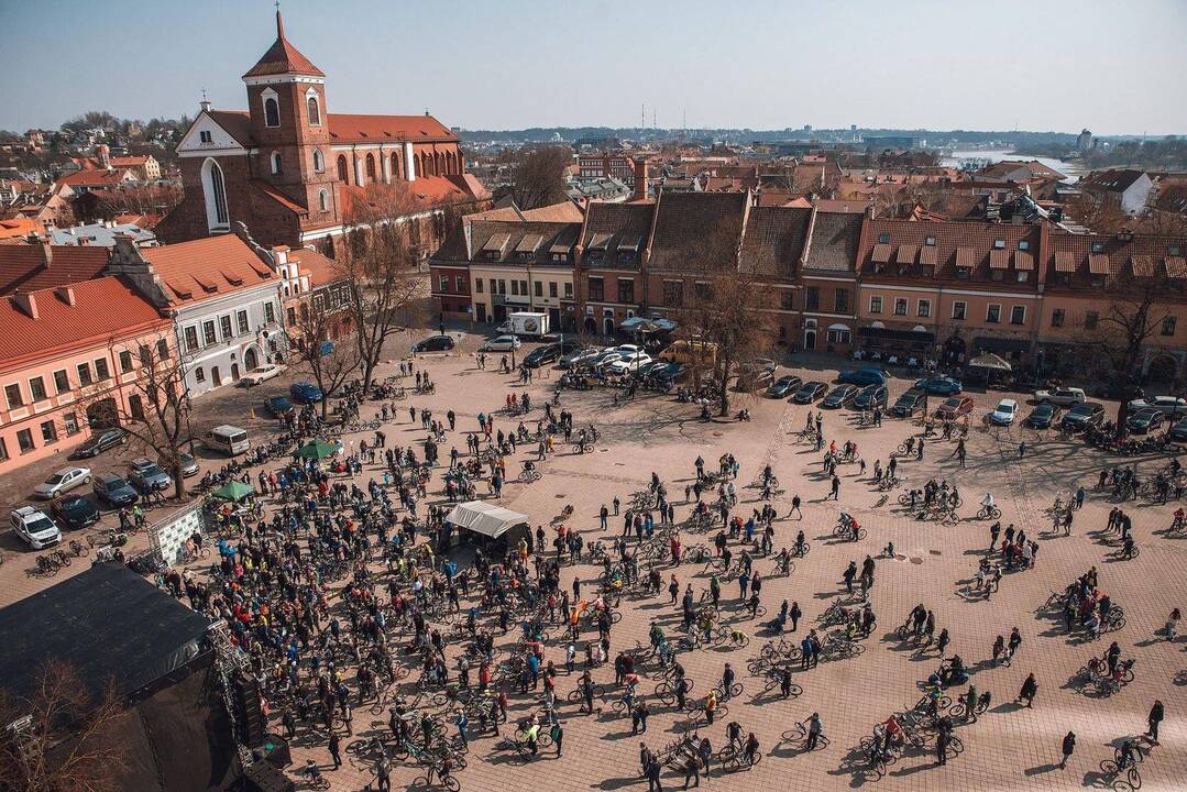 Riedynėmis Kaunas atidarė dviračių sezoną