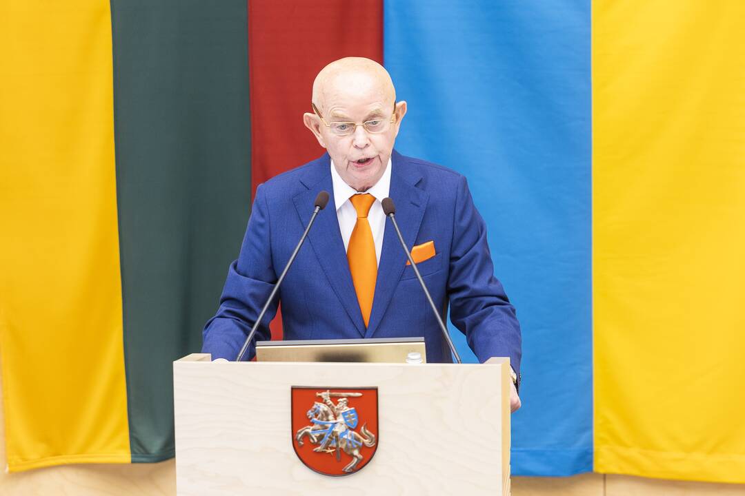 JAV senatoriui R. J. Durbinui įteikta Aleksandro Stulginskio žvaigždė