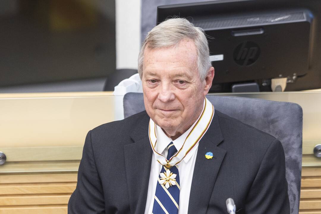JAV senatoriui R. J. Durbinui įteikta Aleksandro Stulginskio žvaigždė