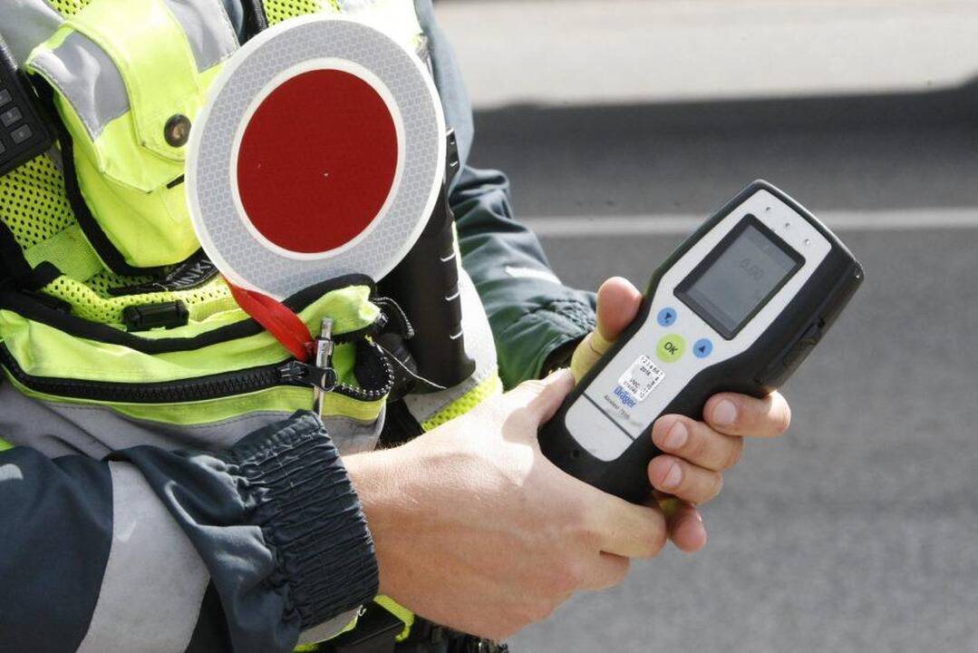 Per dieną Kauno apylinkėse įkliuvo trys girti vairuotojai, visiems – baudžiamoji byla