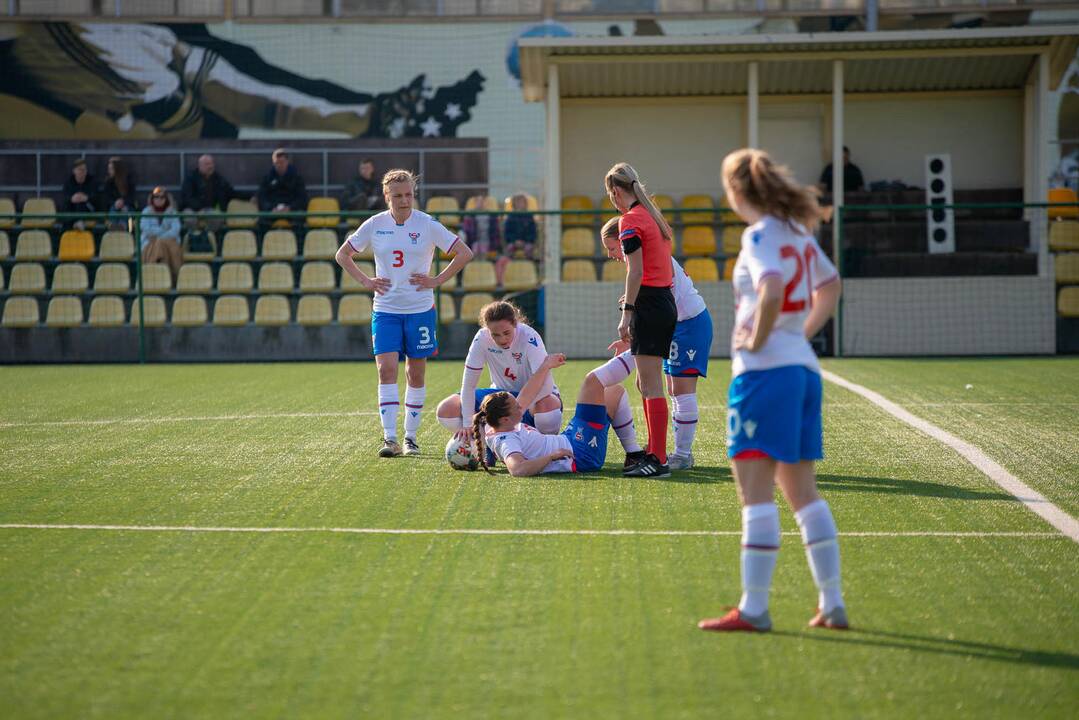 Lietuvos moterų futbolo rinktinės rungtynės su Farerų salų rinktine