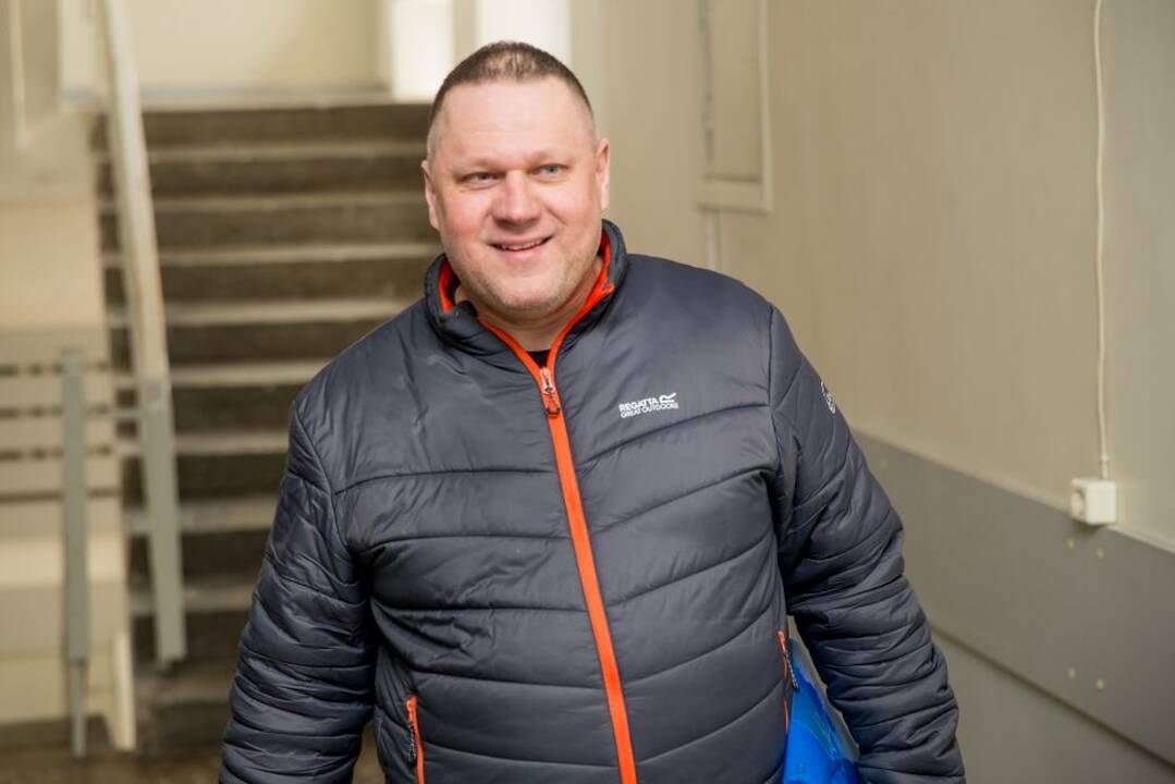 Piktybinis: teisėsaugininkų duomenimis, vos paleistas iš suėmimo kitoje panašioje byloje dėl nepilnamečių tvirkinimo A.Ulvidas vėl ėmė vežtis paaugles į gamtą ir ten šokti šioms nuogas.