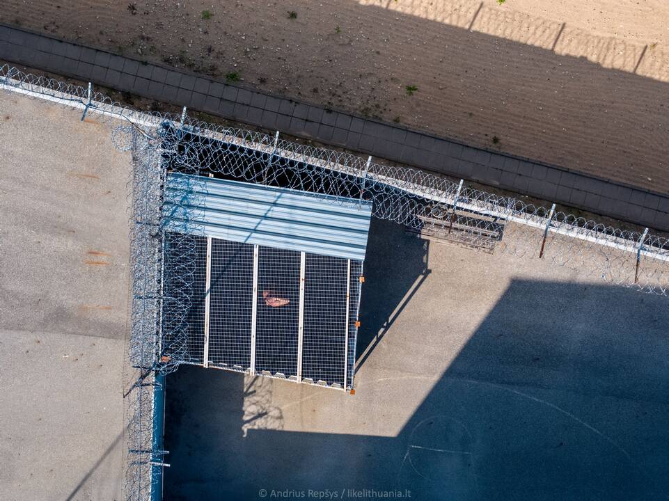 Situacija: daug metų iš paukščio skrydžio fotografuojantis A.Repšys siūlytų keisti požiūrį ir į vaizdų fiksavimą dronais. "Kai draudimas yra absoliutus, žmonės jį pažeidžia ir skraido nelegaliai", – sako jis.