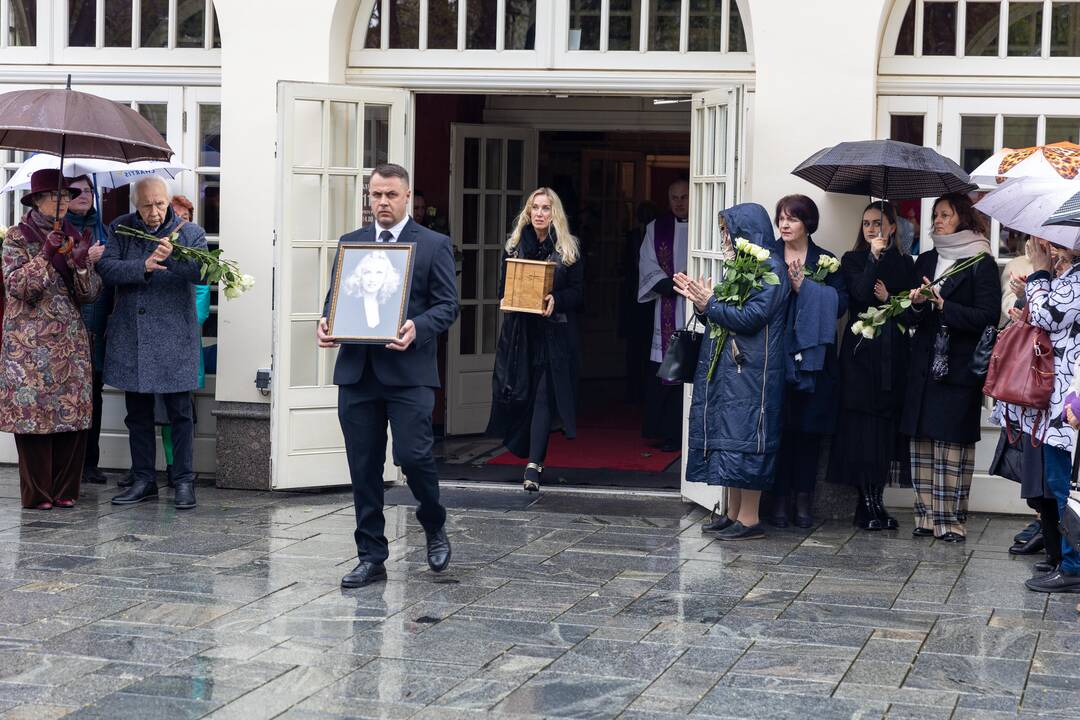 Atsisveikinimas su primadona D. Dirginčiūte-Tamuliene