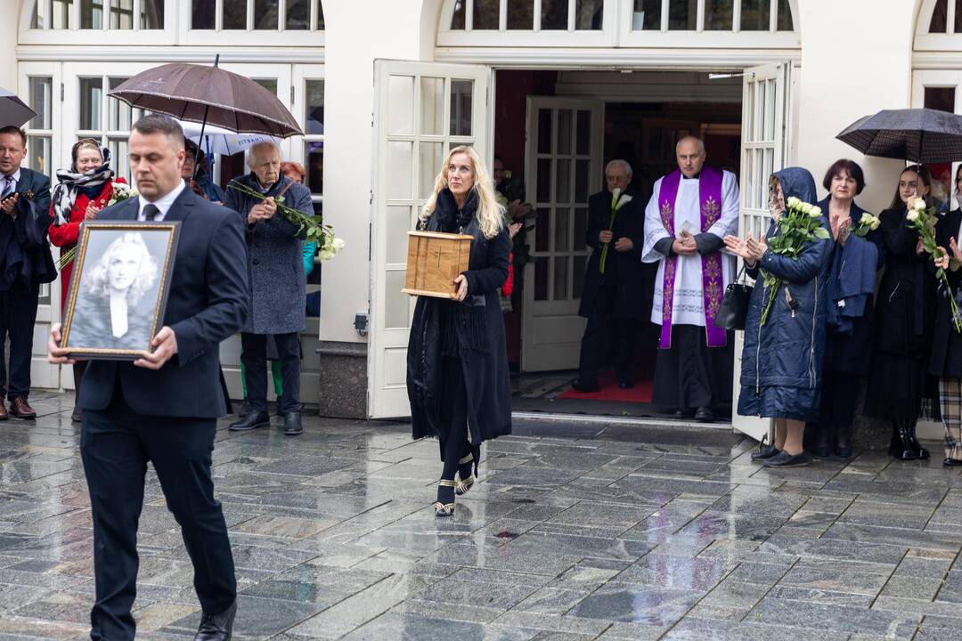 Atsisveikinimas su primadona D. Dirginčiūte-Tamuliene