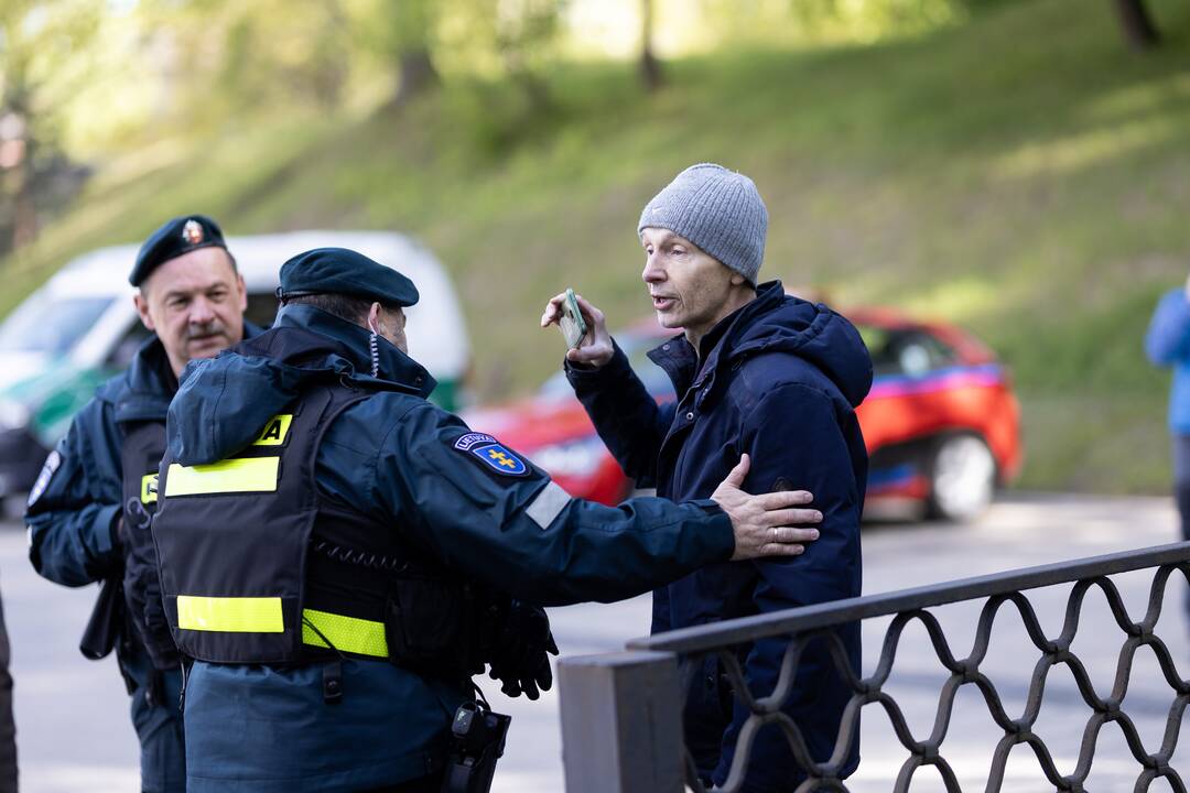 Antakalnio kapinėse – švenčiantieji Pergalės dieną