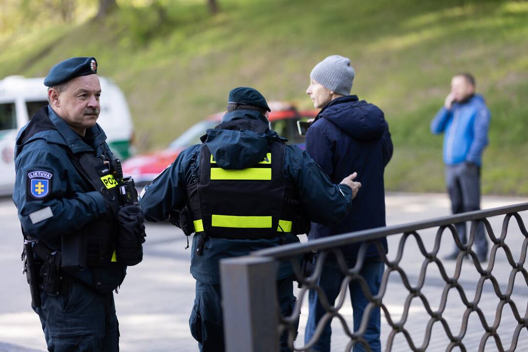 Antakalnio kapinėse – švenčiantieji Pergalės dieną