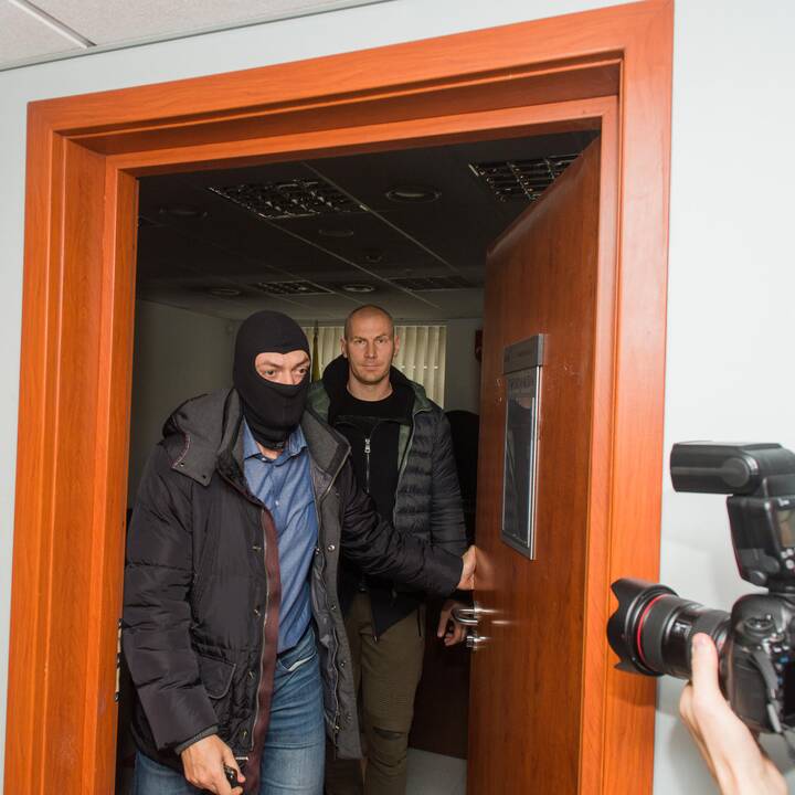 Į teismą atvestas korupcija įtariamas vienas iš Kauno ekonominės policijos vadovų