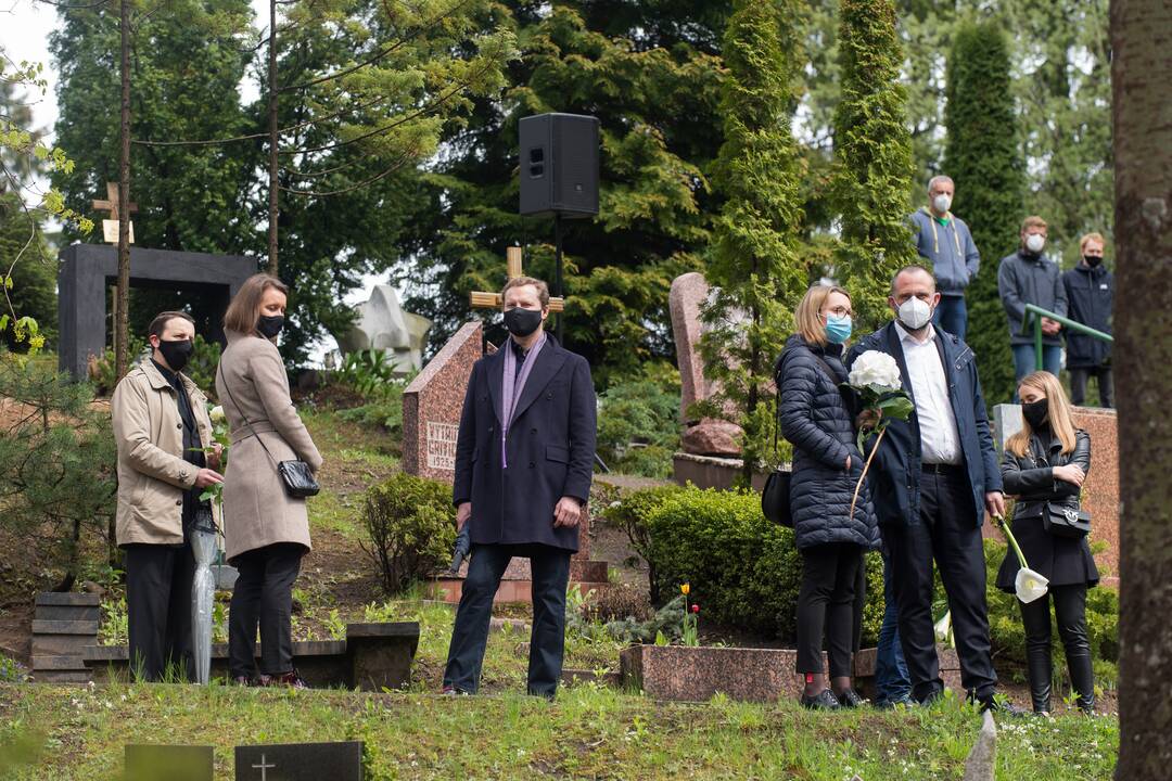 KTU gimnazijos įkūrėjas B. Burgis atgulė amžinojo poilsio