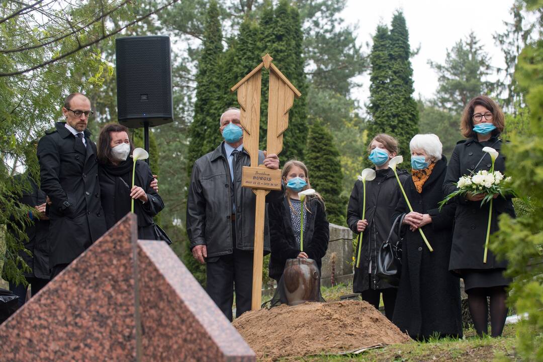 KTU gimnazijos įkūrėjas B. Burgis atgulė amžinojo poilsio