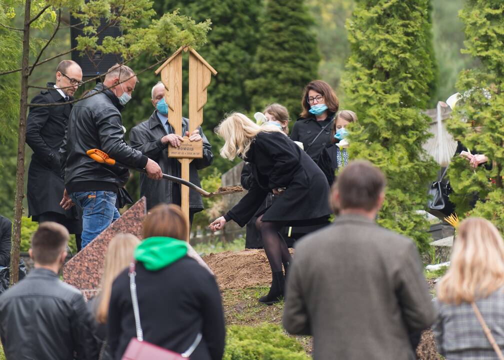 KTU gimnazijos įkūrėjas B. Burgis atgulė amžinojo poilsio