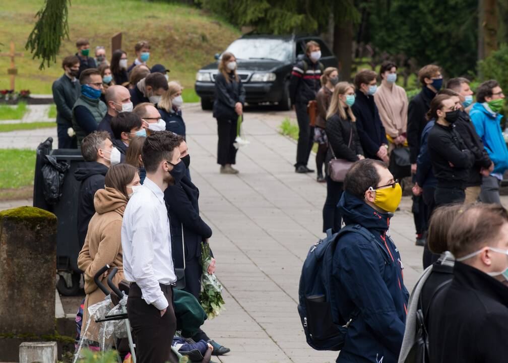 KTU gimnazijos įkūrėjas B. Burgis atgulė amžinojo poilsio