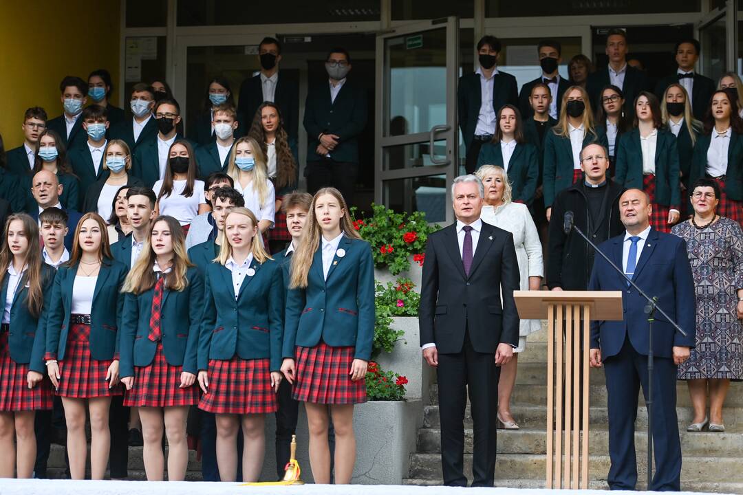 Prezidento dėmesys patriotiškumui Garliavos J. Lukšos gimnazijos Rugsėjo 1-osios šventėje