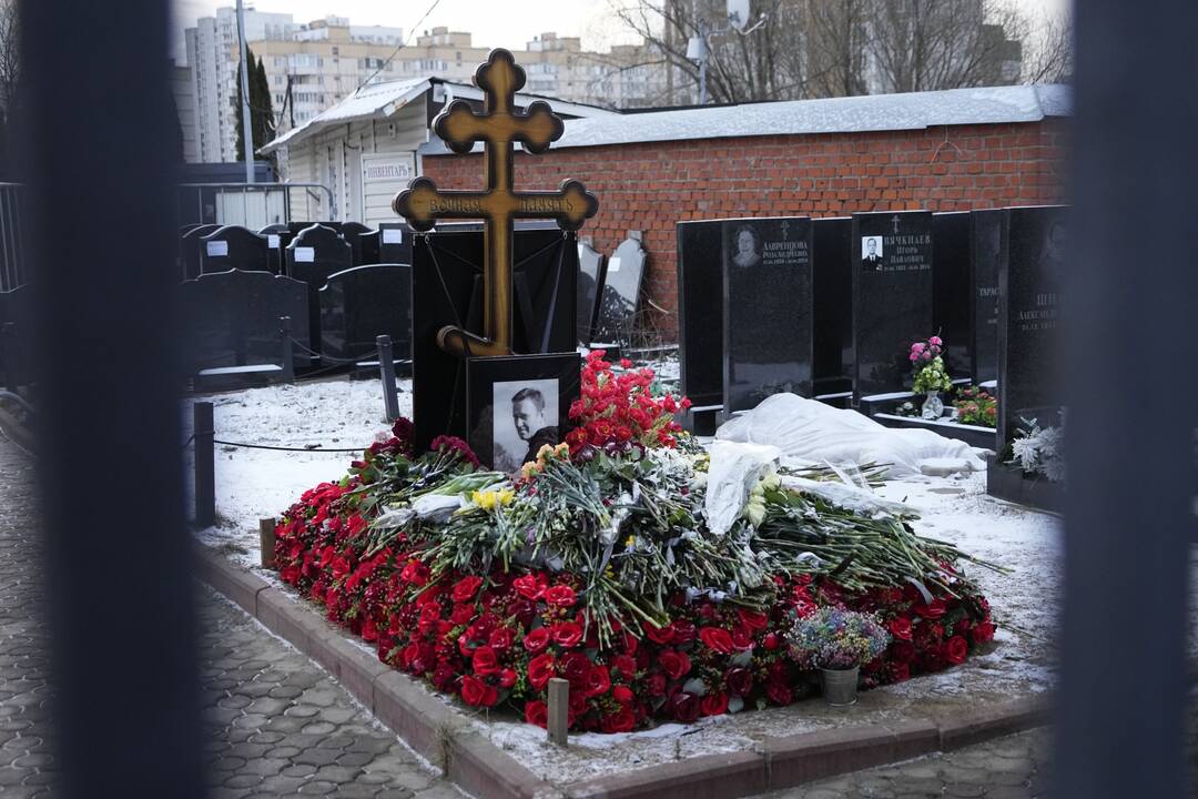 ES: atsakomybė už Navalno mirtį tenka Putinui