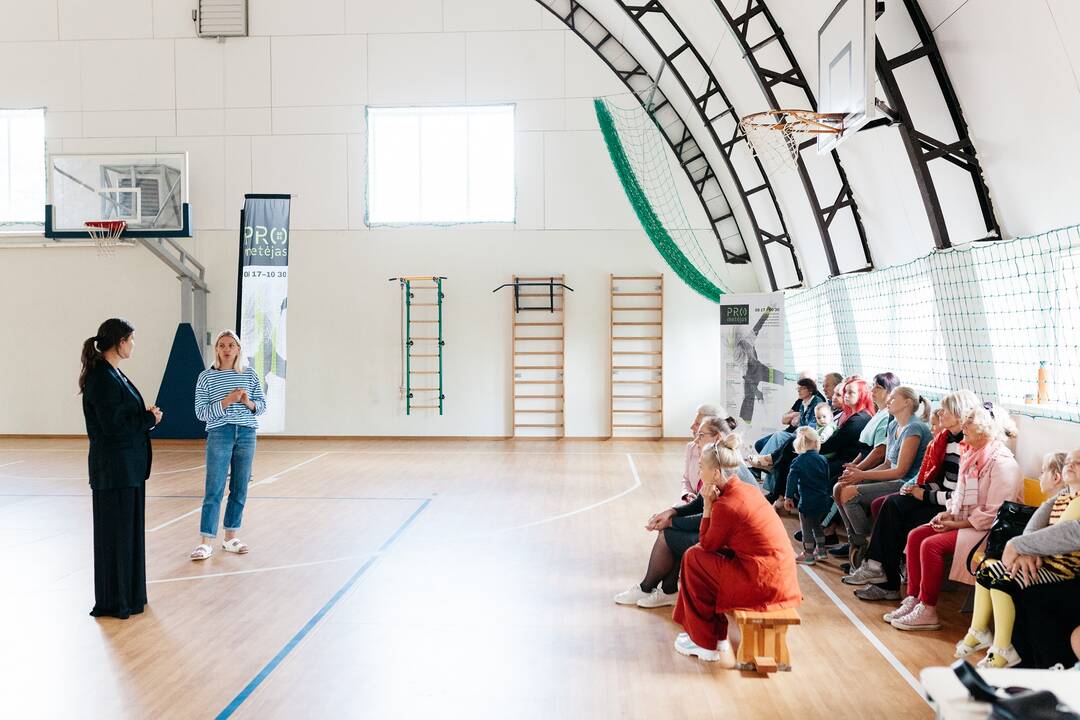 Judesys: šiuolaikinio šokio menininkės A.Lisičkinaitė ir G.Grinevičiūtė savo kūrybiniuose projektuose kalba aktualiomis socialinėmis temomis.