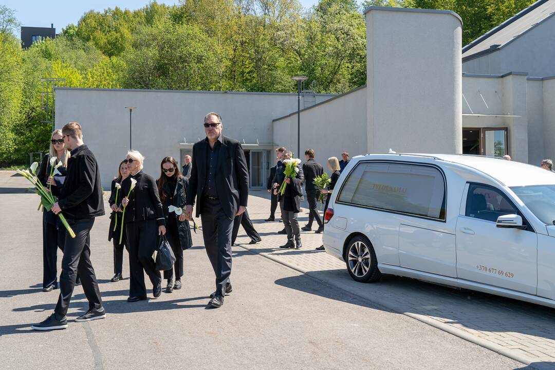 Amžinojo poilsio išlydima M. Sabonienė