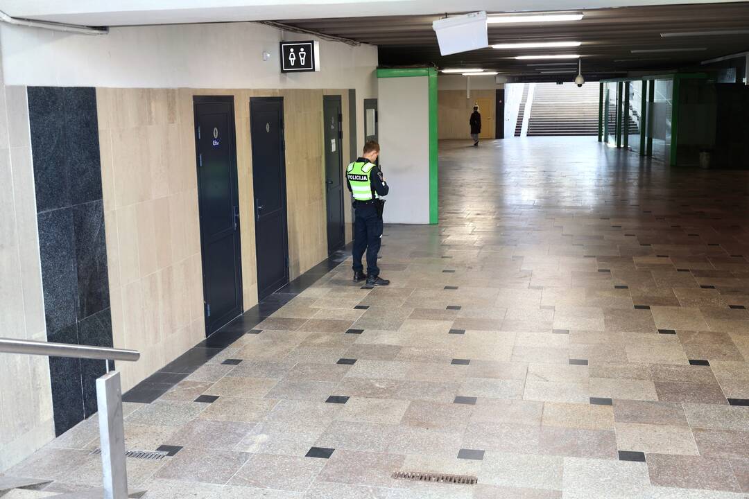 Požeminės perėjos moterų tualete mirė vyras