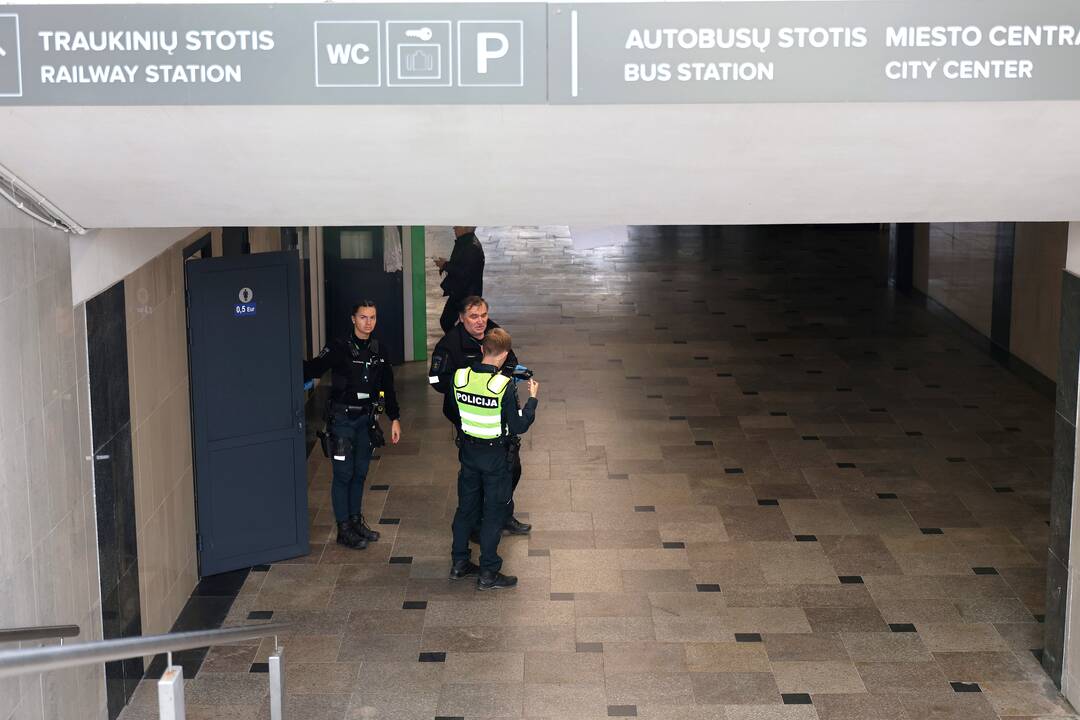 Požeminės perėjos moterų tualete mirė vyras