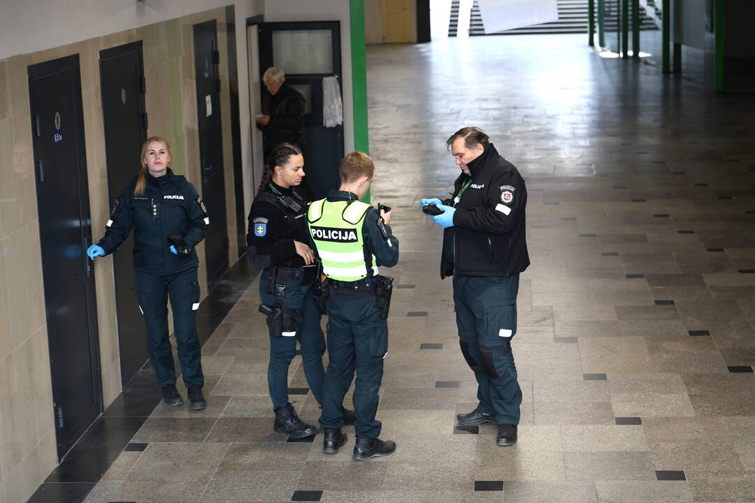 Požeminės perėjos moterų tualete mirė vyras