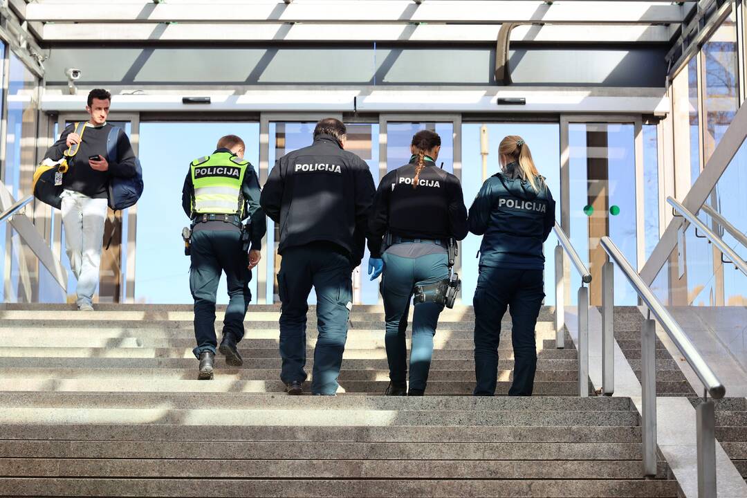 Požeminės perėjos moterų tualete mirė vyras