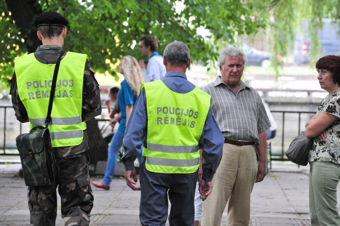 Dėl pareigūnų trūkumo ekipažuose tenka dirbti policijos rėmėjams ir šauliams