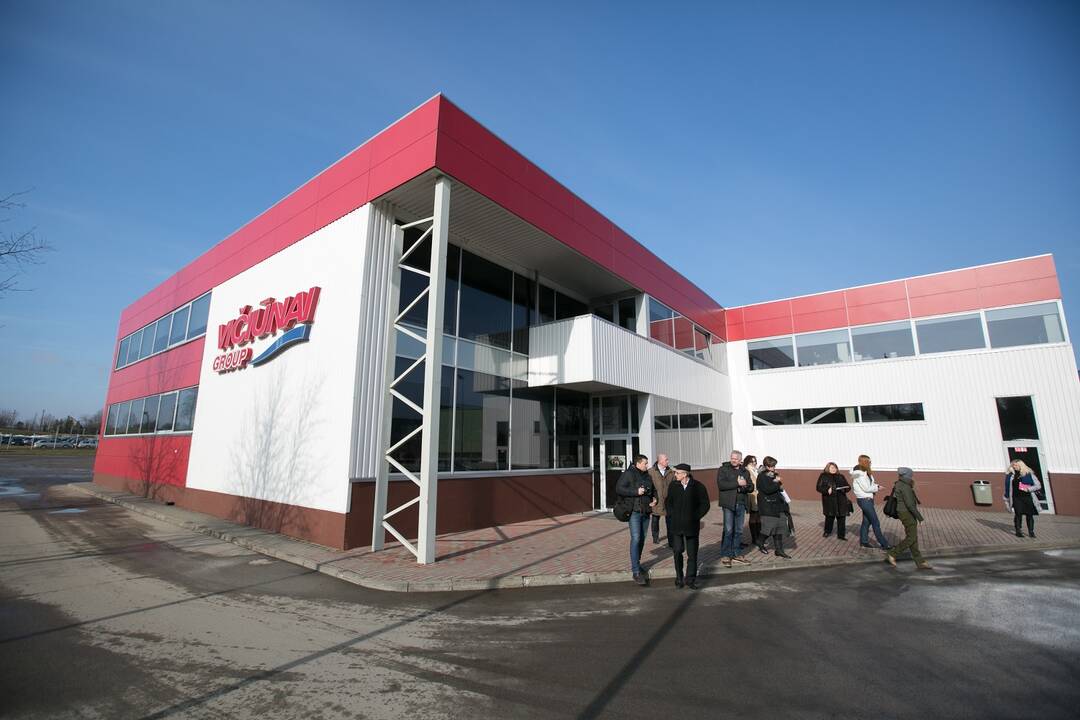 „Vičiūnų grupė“ teigia radusi penkis verslo Rusijoje pirkėjus