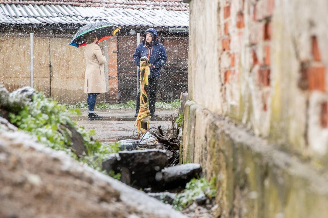 Niuansai: buvusią parduotuvę aukcione nusipirkęs M.Mažeika trejus metus bando gauti statybų leidimą.