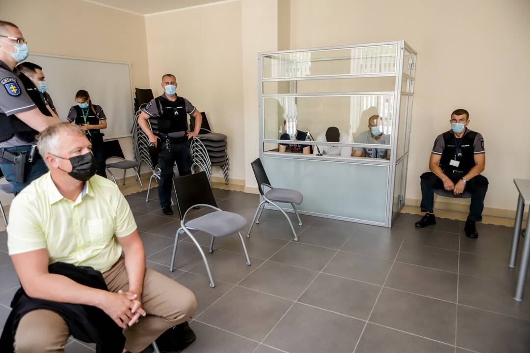 Iš mirties taško pajudėjo aukso vagių byla
