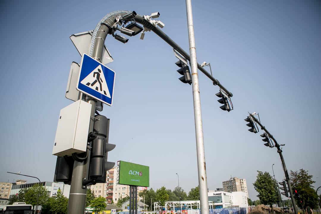 Situacija: mieste jau seniai įrengtos 234 vaizdo kameros, bet naudotis jomis kol kas negalima.