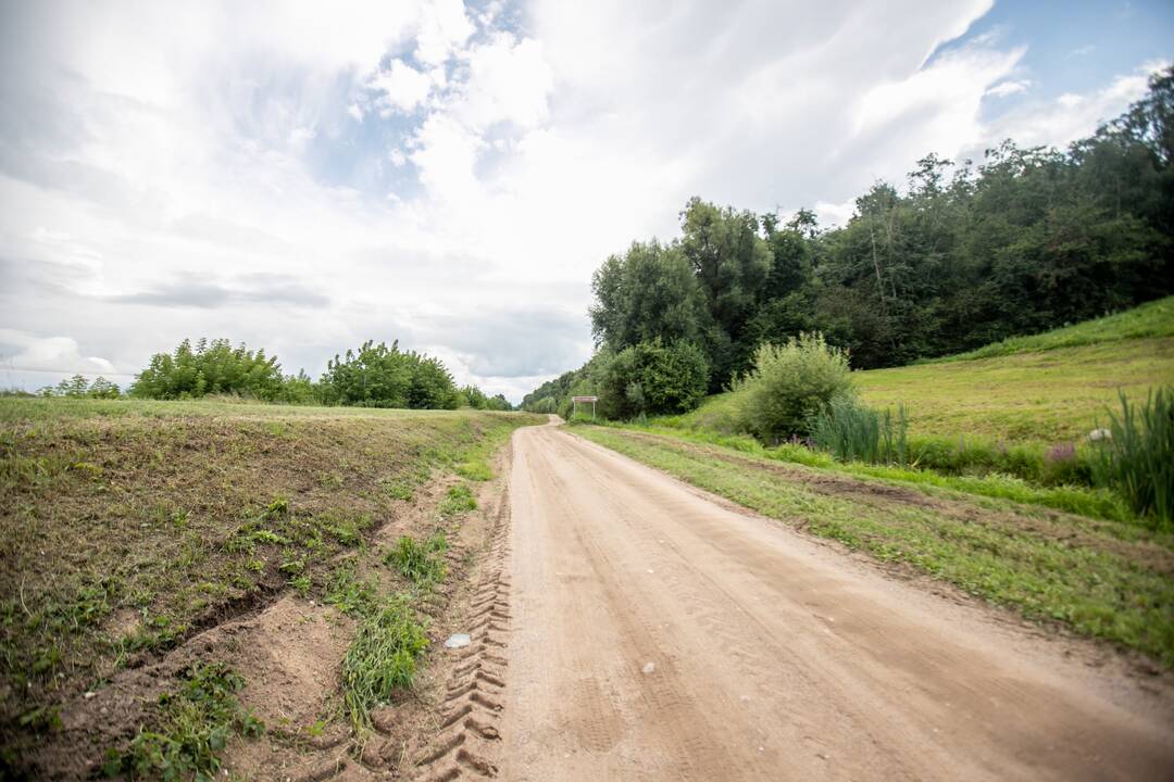 Panorama: baiminamasi, kad nuo piliakalnio atsivers vaizdas ne į Nemuną, o į naujas statybas.