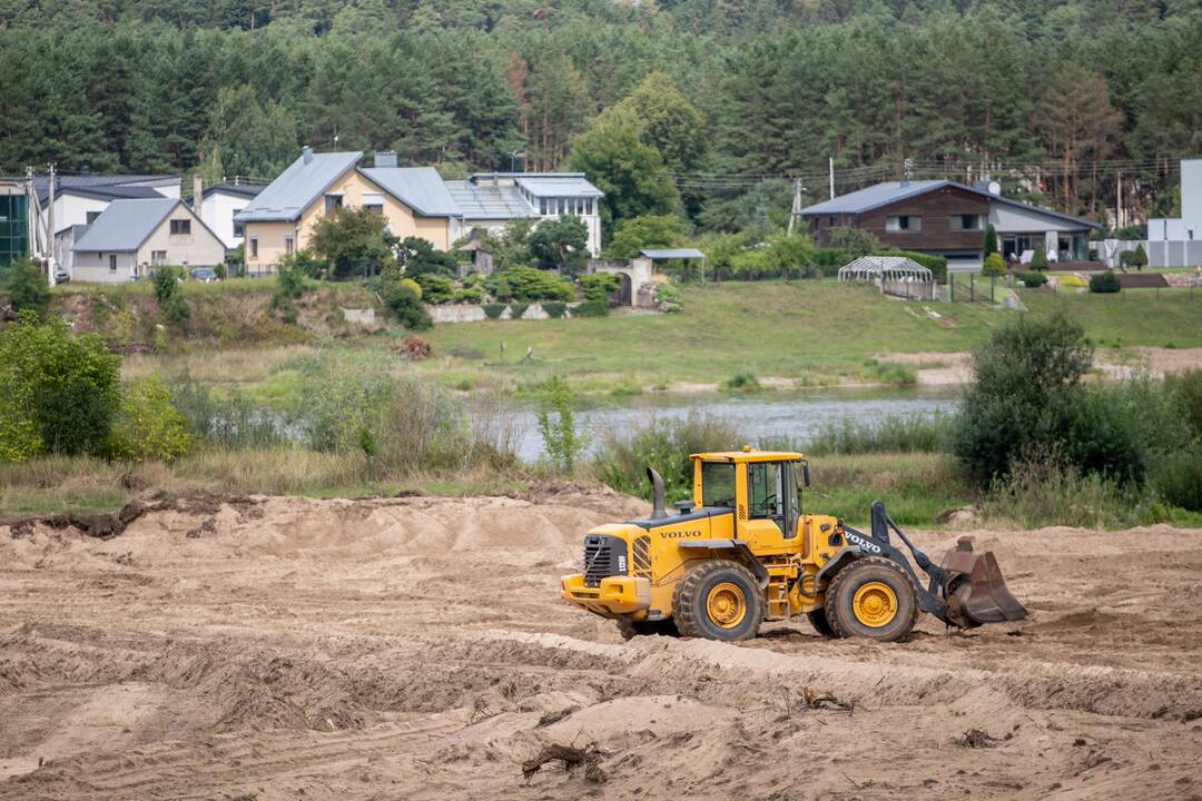Panorama: baiminamasi, kad nuo piliakalnio atsivers vaizdas ne į Nemuną, o į naujas statybas.