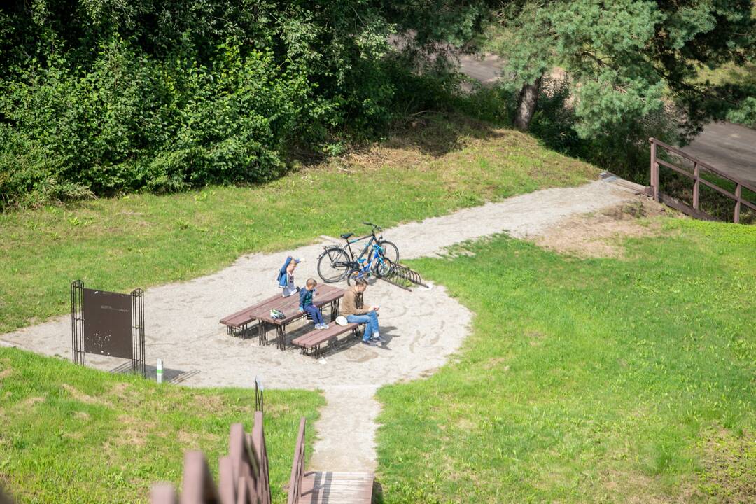 Panorama: baiminamasi, kad nuo piliakalnio atsivers vaizdas ne į Nemuną, o į naujas statybas.