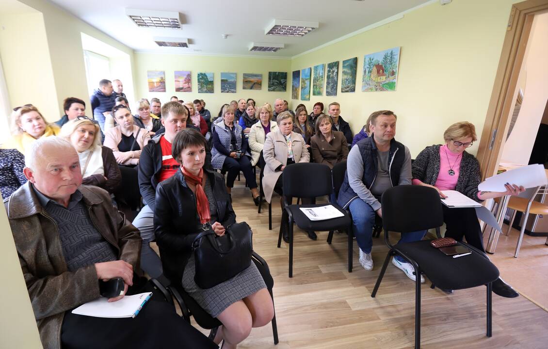 Priekaištai: dauguma susirinkimo dalyvių tikino nebuvę informuoti apie jų gyvenvietės kasdienybei ir ateičiai labai svarbų projektą.