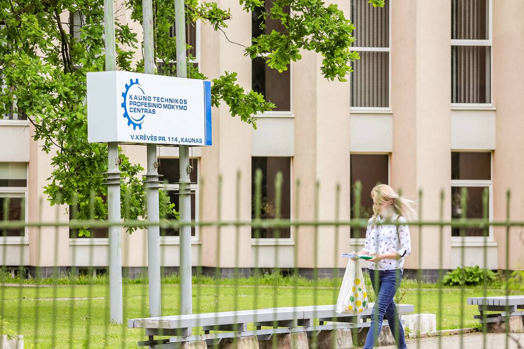 Įtaka: atrodo, kad P.Čepą globoja ir Darbo partija, ir konservatoriai.