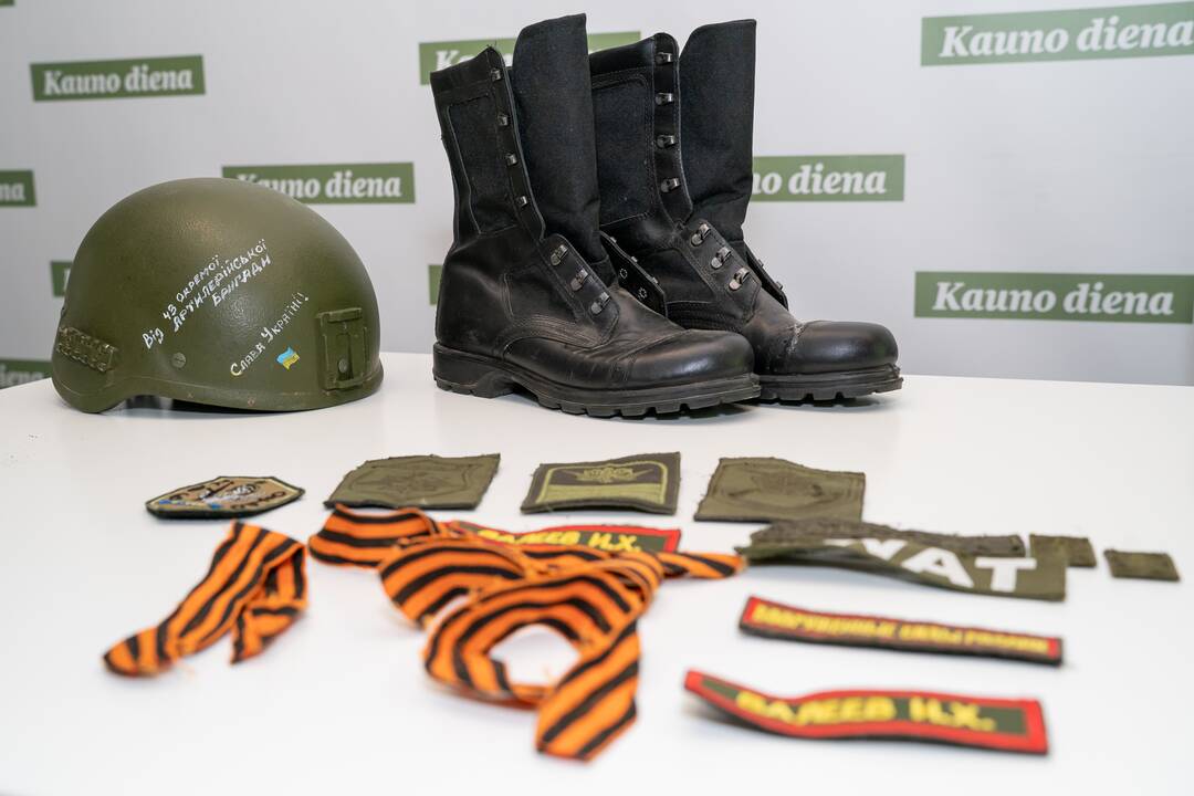  Pasirinkimas: O. Brit paliko Paryžių, nes negalėjo iš toli stebėti, kas vyksta su jos šalimi.