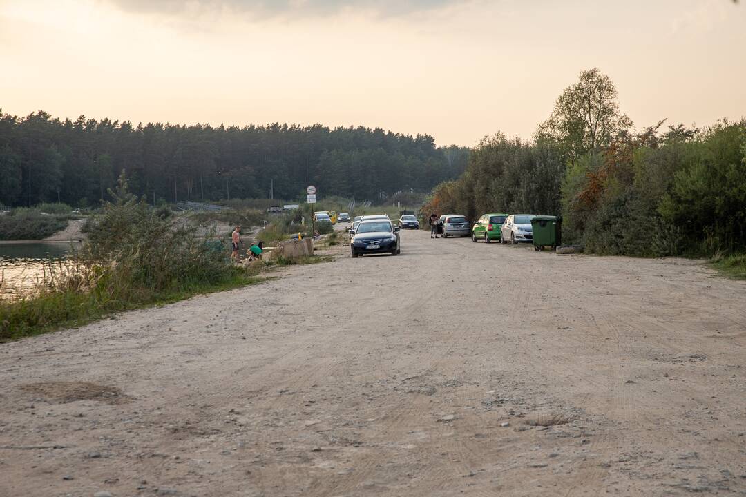 Neramu: vietiniai gyventojai pasipiktino Vaišvydavos karjere vykdytomis pratybomis, dėl jų metu naudoto katerio žmonės nesijautė saugūs.
