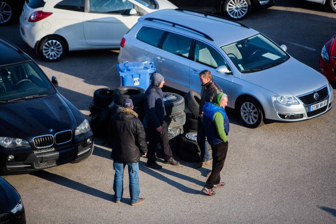 Automobilių rinka Lietuvoje vėl pasiekė aukso amžių: kas pasikeitė?