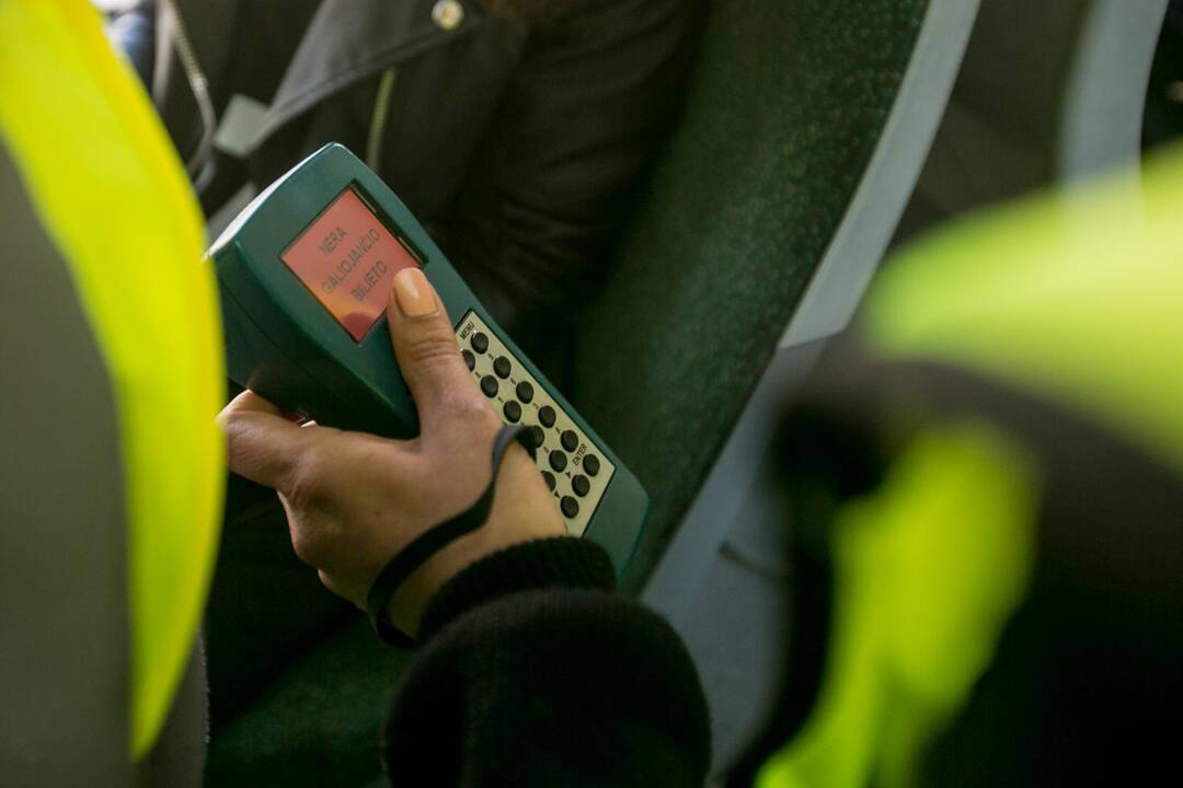 Baudos: per penkis 2019 m. mėnesius keleiviams surašyta daugiau nei 4,5 tūkst. administracinio nusižengimo protokolų.