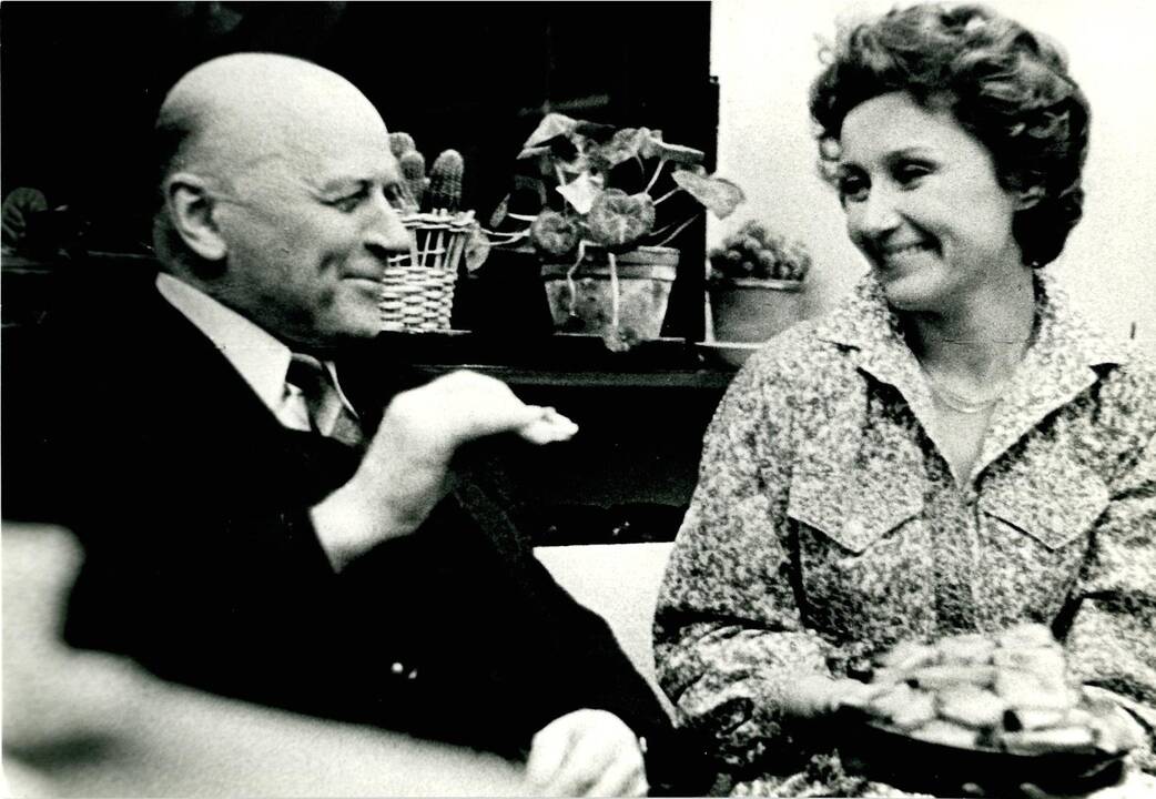 1980 m.: rašytojas su aktore R.Staliliūnaite.