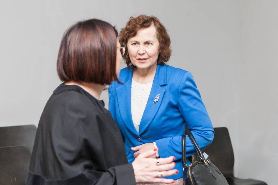 Danguolė Bagdonienė (kairėje), Renata Glavickienė su savo sutuoktiniu Aidu.