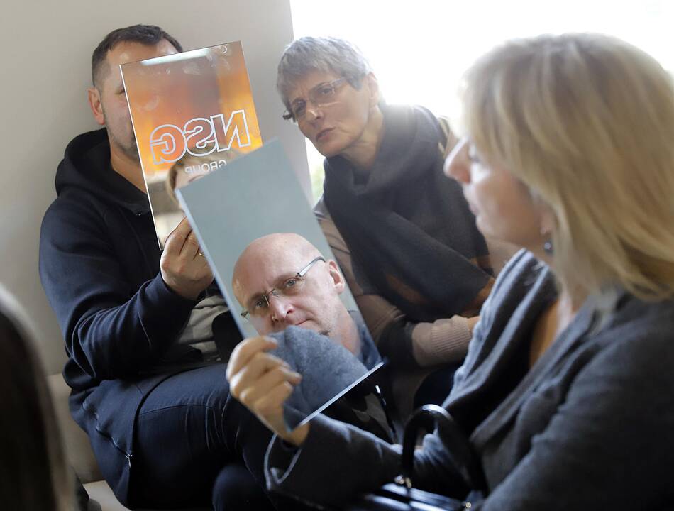 Pristatymas: renginio metu pademonstruota, kaip stiklas skyla ir koks stiklas yra saugus.