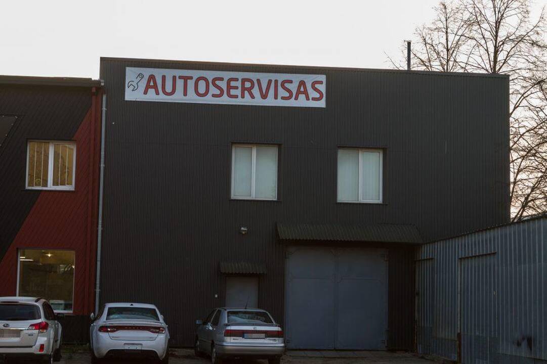 Tyrimas: teisėsaugininkai neatskleidžia, ar šios patalpos Raudondvario plente buvo išsinuomotos pasinaudojus padirbtu dokumentu.
