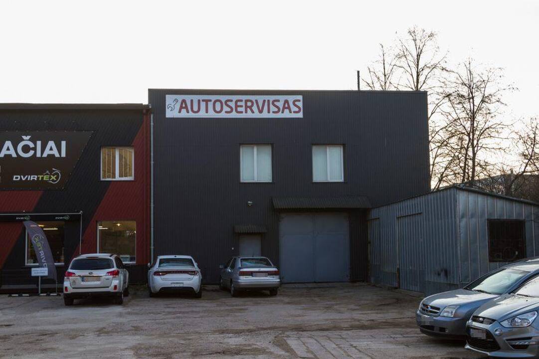 Tyrimas: teisėsaugininkai neatskleidžia, ar šios patalpos Raudondvario plente buvo išsinuomotos pasinaudojus padirbtu dokumentu.
