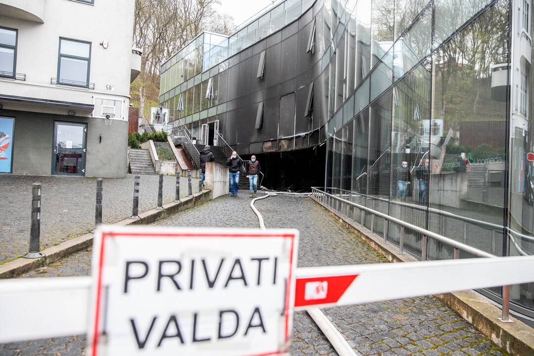 Kaune degė verslo centro „Capital“ pastatas