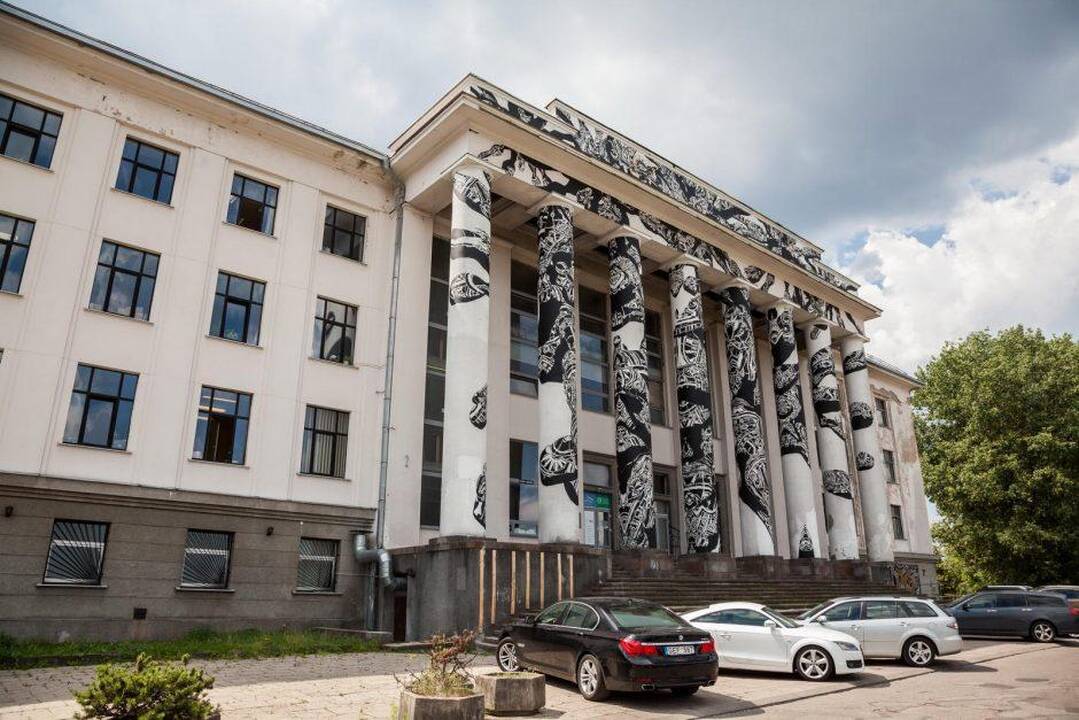 Kodėl stabdomas Profsąjungų rūmų pardavimas?