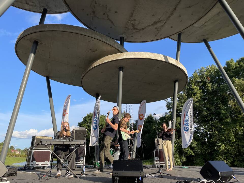 Veiksmas: Jaunimo muzikos festivalio atrankos dalyviai sužavėjo ir publiką, ir komisiją.