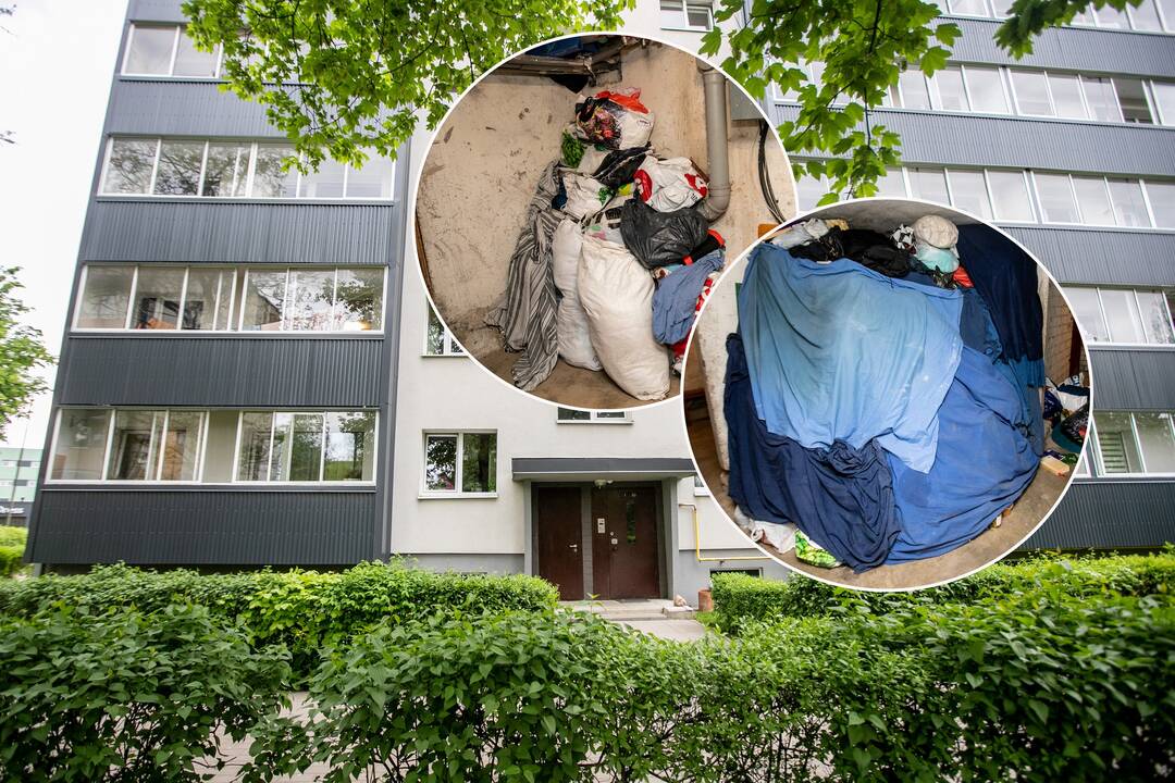 Smarvė: namo gyventojai nebežino, ko griebtis, – atliekomis ir daiktais užgriozdintas ne tik kaimyno butas, bet ir rūsys.