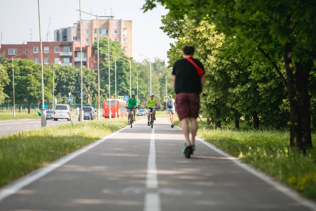 Patogu: Kauno miesto gyventojai dviratį renkasi ir kelionėms į darbą.